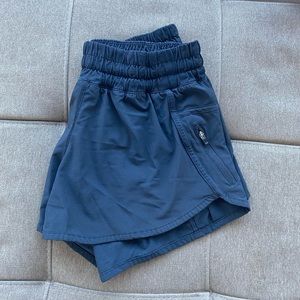 Lulu Tracker Short 4” Black